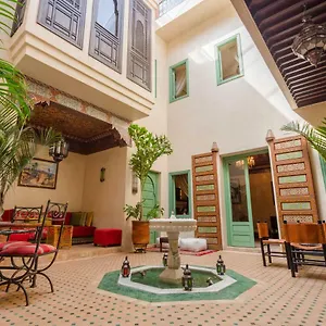 4* Alojamento de Acomodação e Pequeno-almoço Azrur